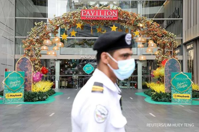 Malaysia PM orders total lockdown amid COVID-19 surge