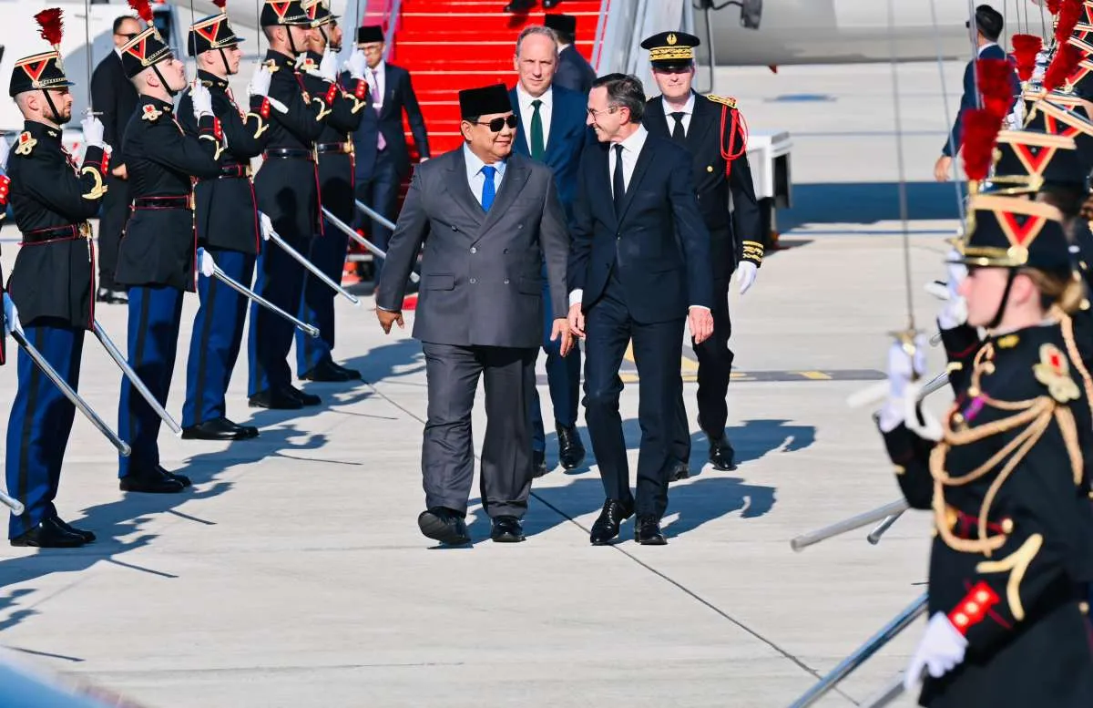 Presiden Prabowo Tiba di Paris untuk Hadiri Bastille Day