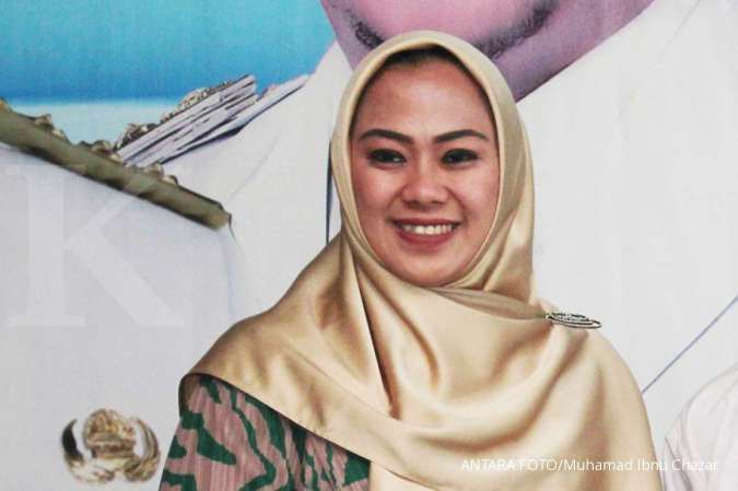 Ridwan Kamil sebut Bupati Karawang Cellica Nurrachadiana positif terinfeksi corona