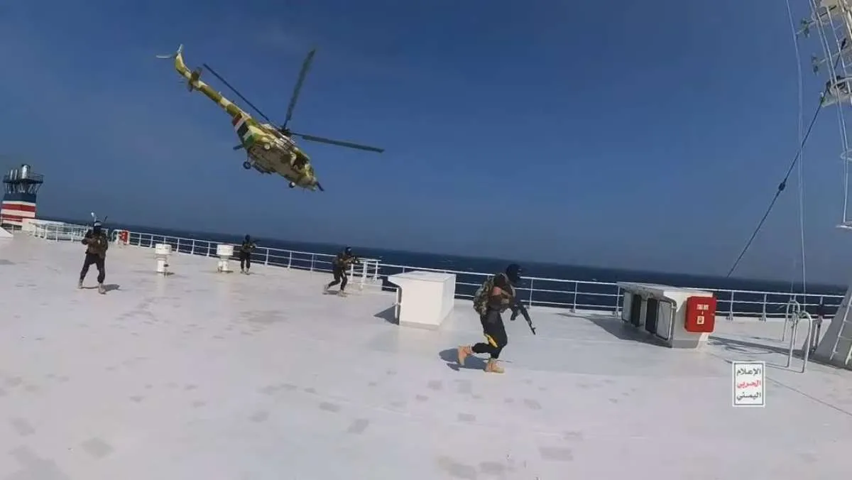 Houthi Serang Kapal Tanker Minyak Yunani di Laut Merah