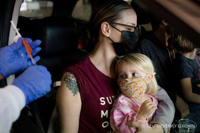 Omicron Mengamuk, CDC Mendesak Orang Amerika untuk Memakai Masker