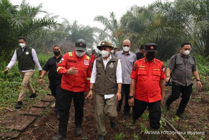 Jatuhkan Sanksi Karhutla, Kemenhut Cabut Izin Lima Perusahaan