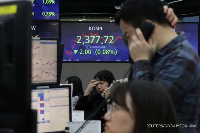 Asia Shares Brace for China Data, Euro Pressure