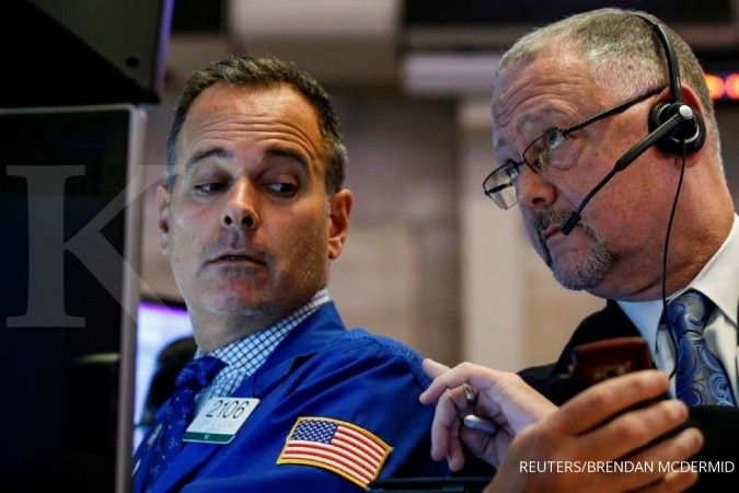 Bursa AS terkoreksi saham teknologi