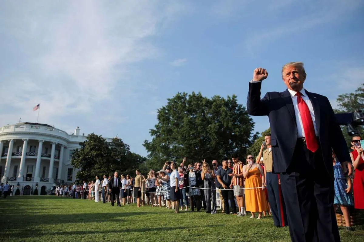 Kasus corona tembus 3 juta, Trump tetap 'memaksa' sekolah di AS dibuka kembali 