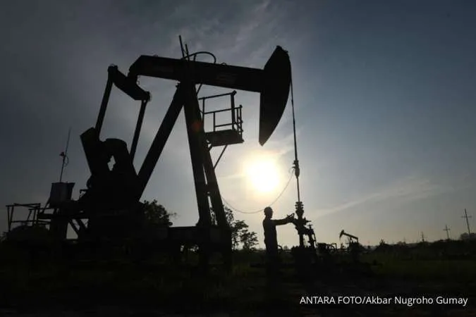 Oil Slumps on Fears Over Economic Slowdown, Stronger Dollar