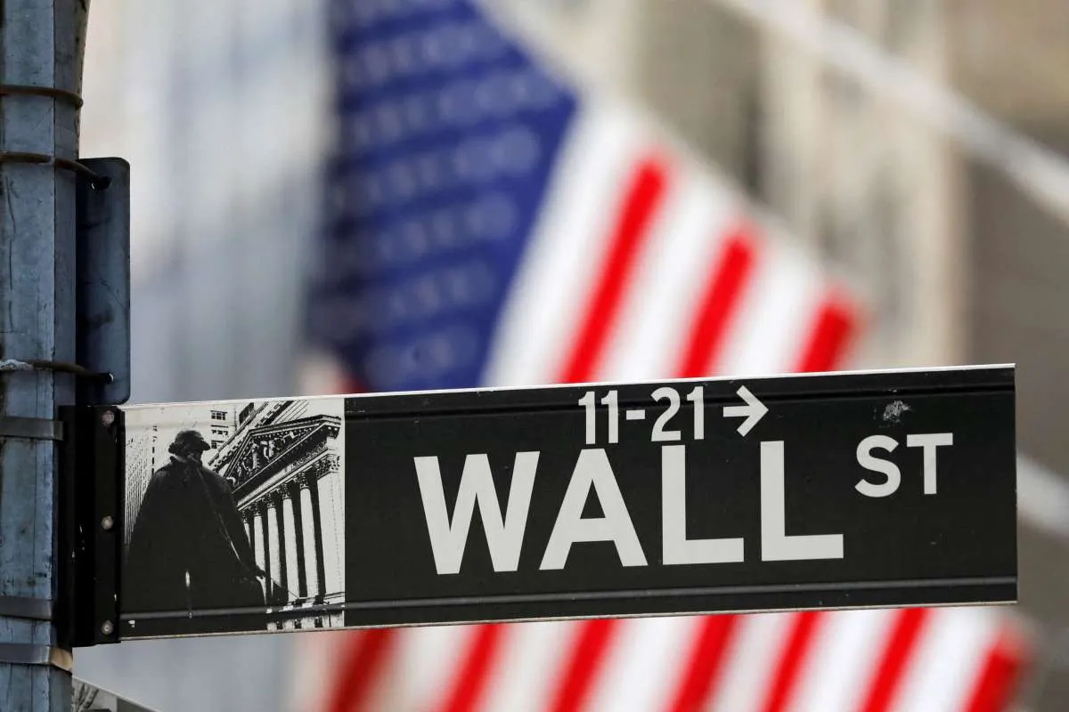Wall Street Anjlok di Awal September, Yield Obligasi dan Harga Minyak Jadi Beban
