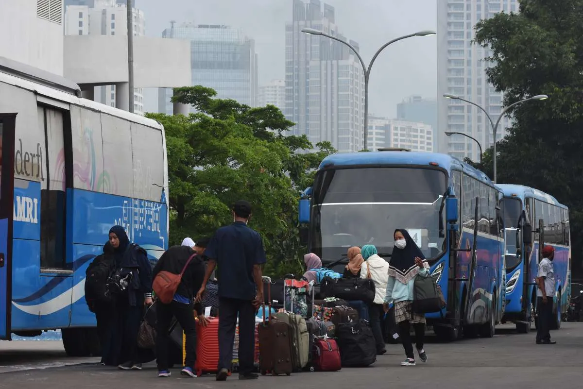 Covid-19 1 Februari 2022 Meledak, Aturan Karantina dari Luar Negeri Malah Dimudahkan