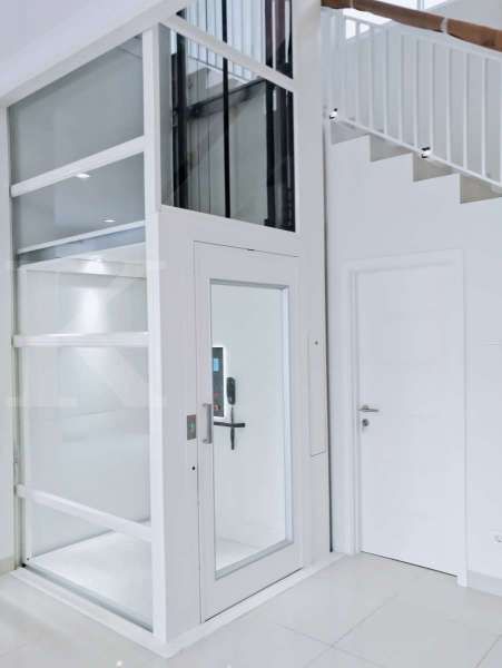 Penyediaan Home Lift Sebagai Bentuk Dukungan Keluarga Dalam Optimalisasi Mobilitas untuk Tingkatkan Kualitas Hidup