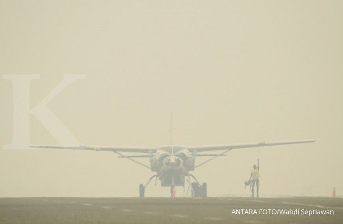 Akibat asap, bandara Pekanbaru lumpuh