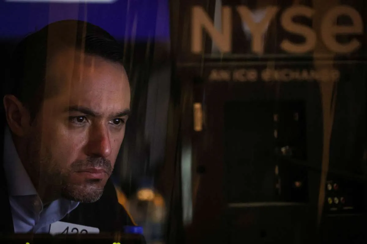 Wall Street Melanjutkan Penurunan, Investor Menimbang Pernyataan The Fed