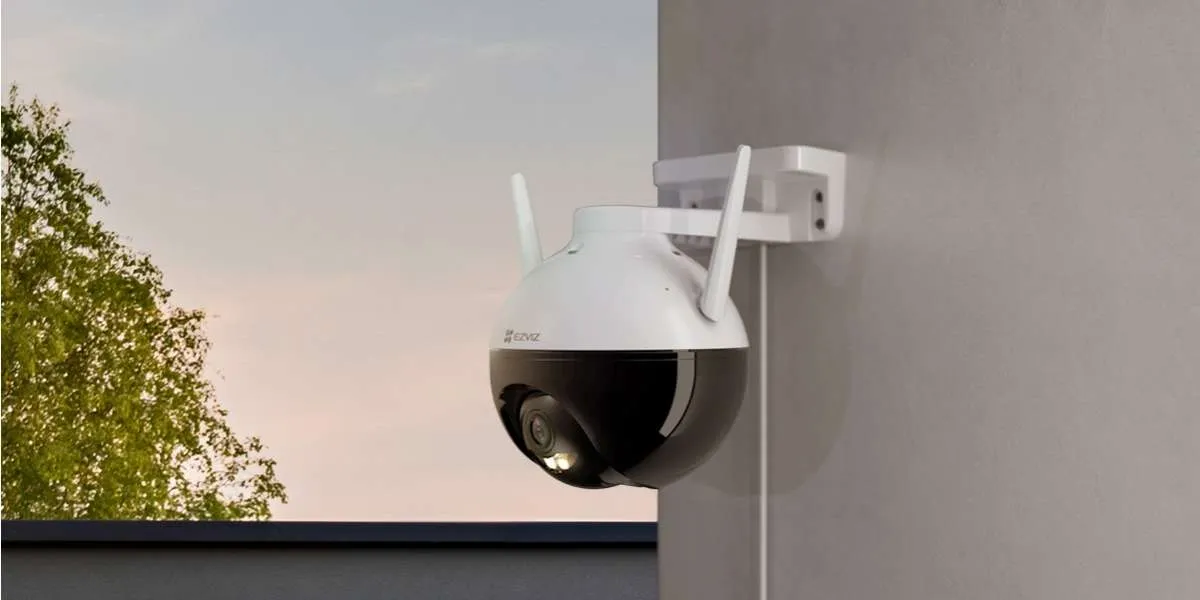 Melihat kamera pan tilt wifi outdoor yang beri perlindungan menyeluruh