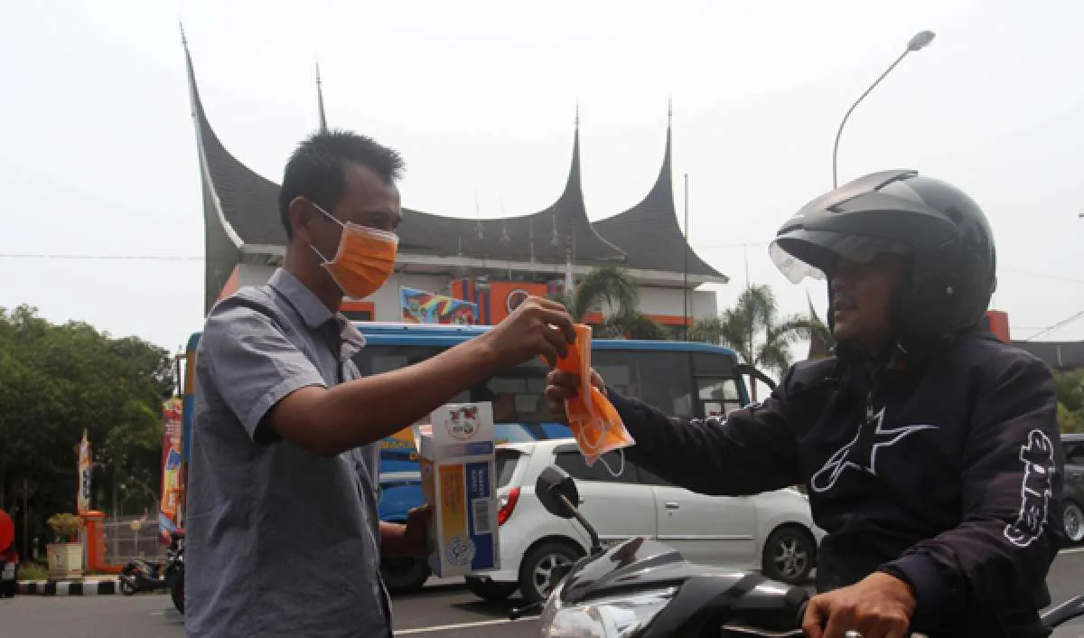 Sekarang masuk kota Padang wajib pakai masker kalau tak mau didenda