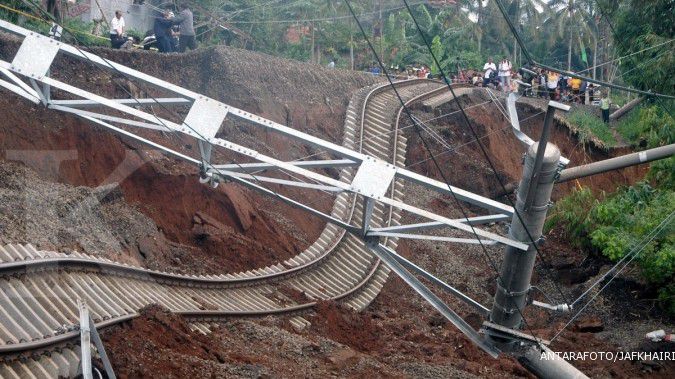 9 gerbong terjebak di Bogor, KAI rugi miliaran