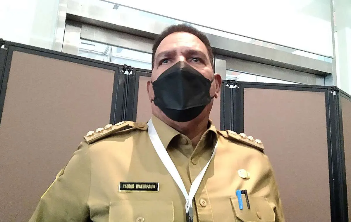 Pj Gubernur Papua Barat Paulus Waterpauw Sarankan Lukas Enembe Mundur