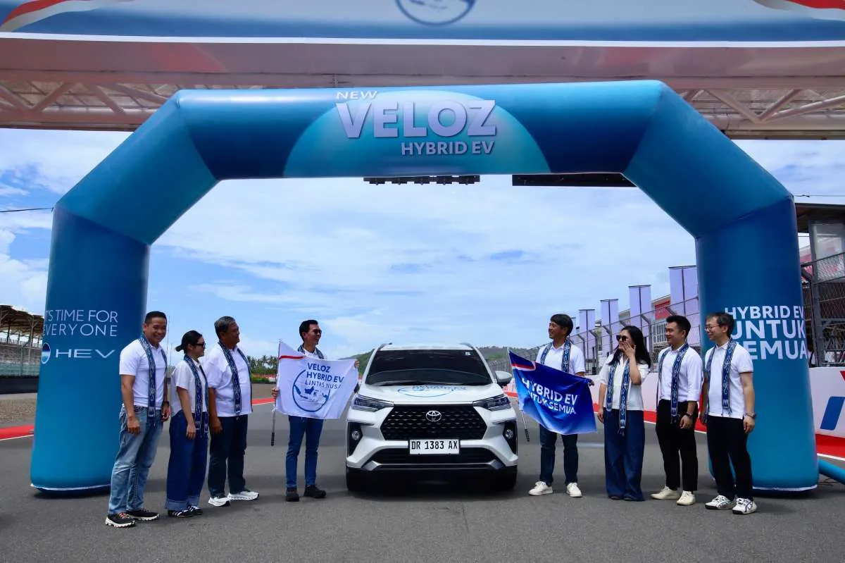  Toyota Umumkan Harga Resmi Veloz Hybrid di Ajang IIMS 2026