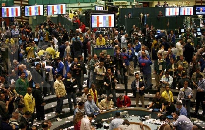 Prospek Ekonomi Dunia Memburuk, Hedge Fund Guyur Minyak Mentah di Pasar Berjangka