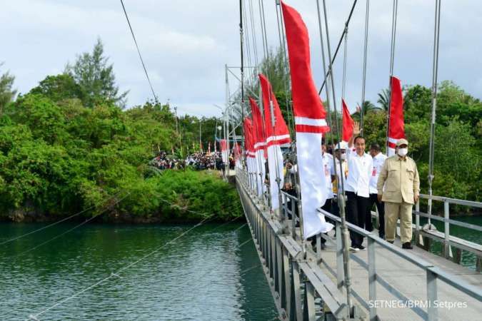 Jokowi Resmikan Jembatan Gantung Wear Fair di Maluku