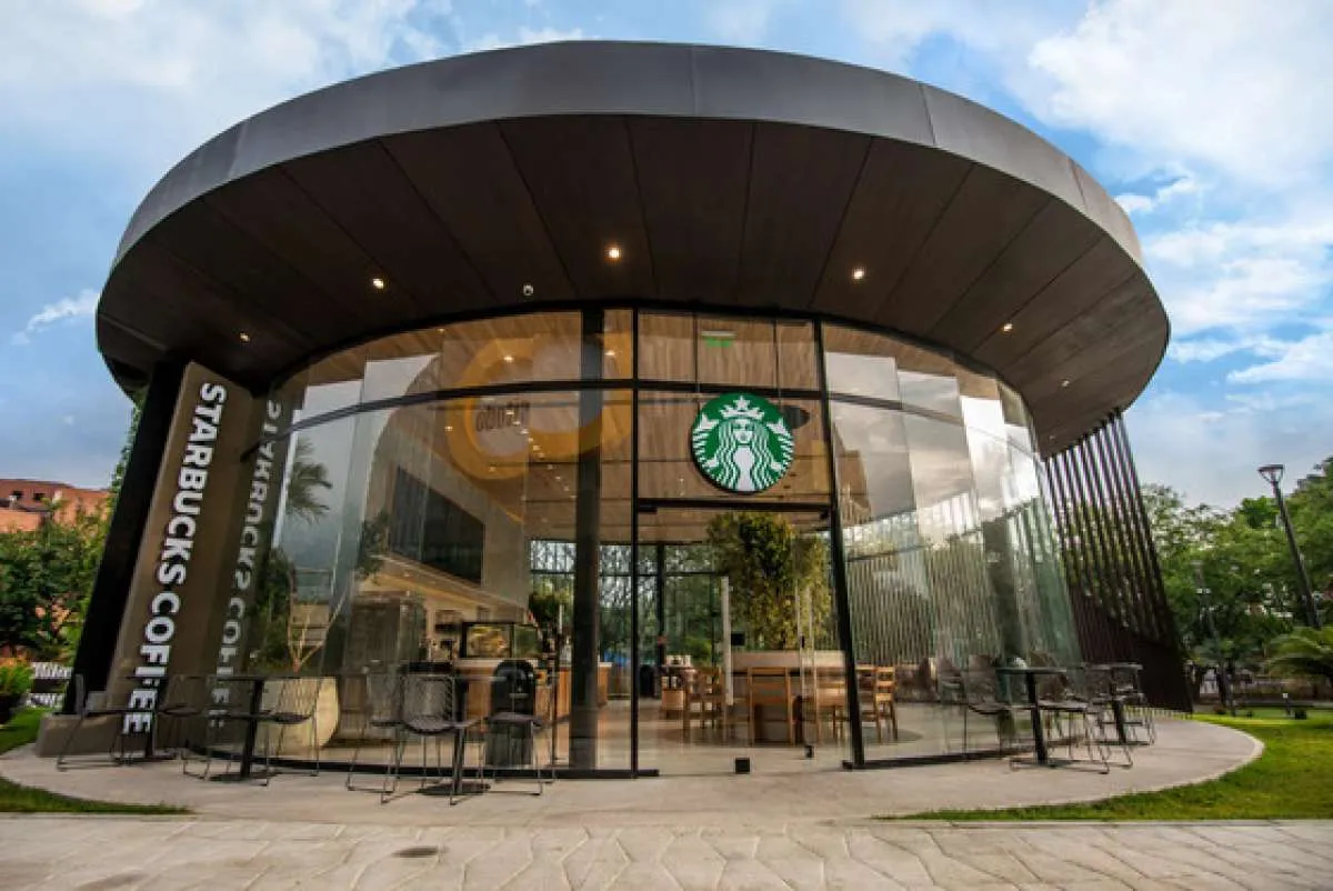 Penjualan Global Starbucks Mulai Pulih, Tapi Lonjakan Harga Kopi Tekan Margin