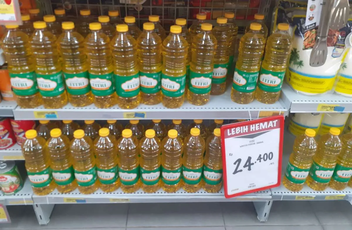 HET Dihapus, Harga Minyak Goreng Kemasan Melambung, Minyak Goreng Curah Langka 