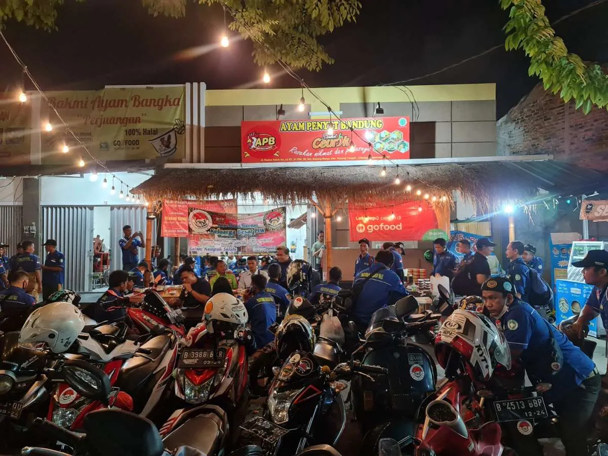 Bikin Multi Produk dan Siap Ekspor, Erna Sari Awali Bisnis Ayam Penyet dari Trotoar