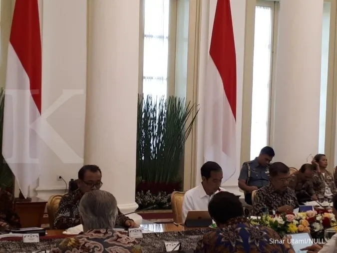 Indonesia needs dollar now: Jokowi   