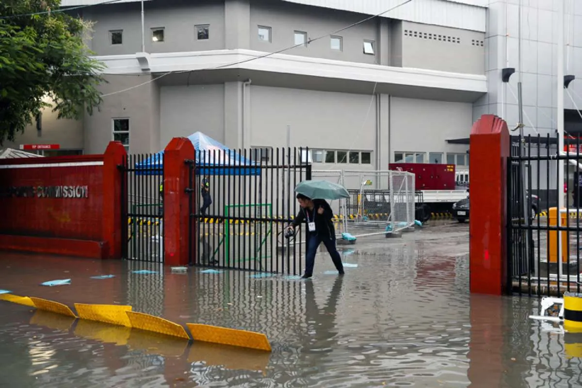 Vietnam siap mengevakuasi 1,3 juta orang saat topan mendekat