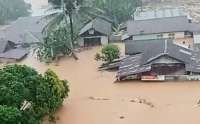 Banjir Bandang Rendam Tapanuli Tengah, Jalan Amblas dan Puluhan Warga Diungsikan