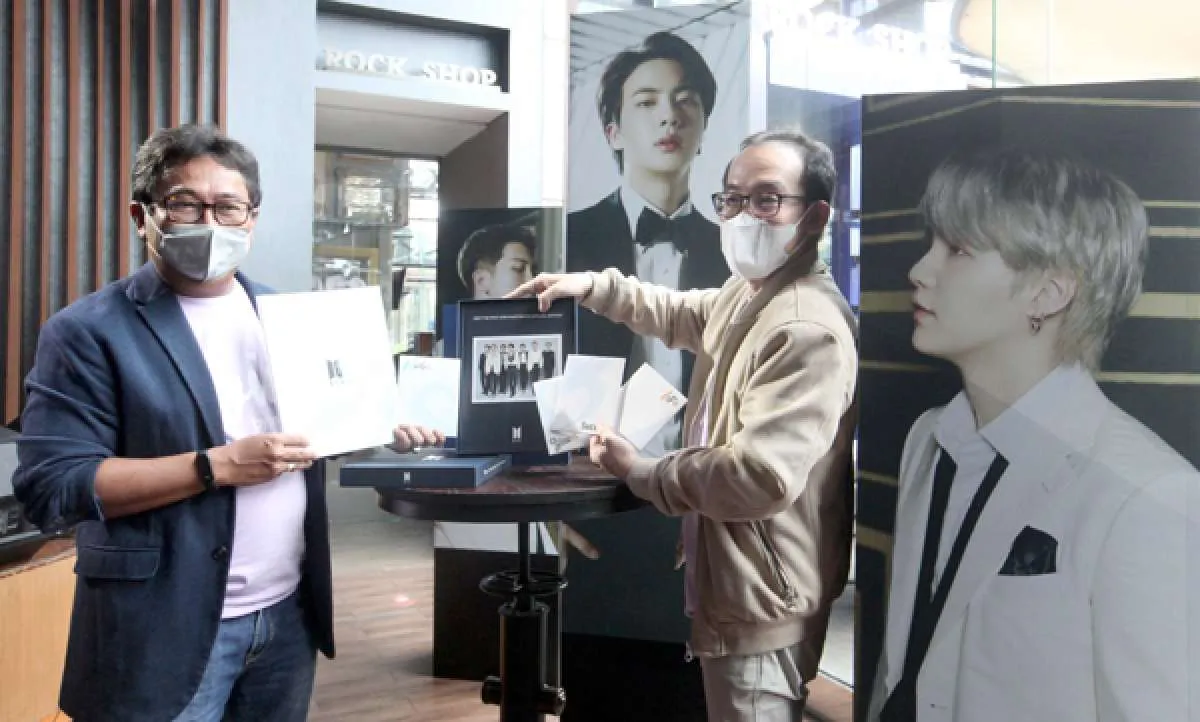 Bank Mandiri Tebar Diskon untuk Pembelian Photobook BTS