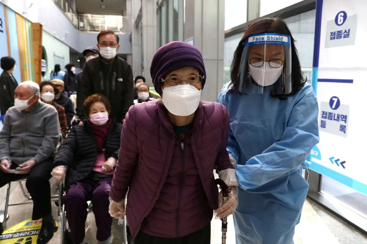 Khawatir gelombang 4 pandemi, infeksi harian Covid-19 di Korea Selatan turun