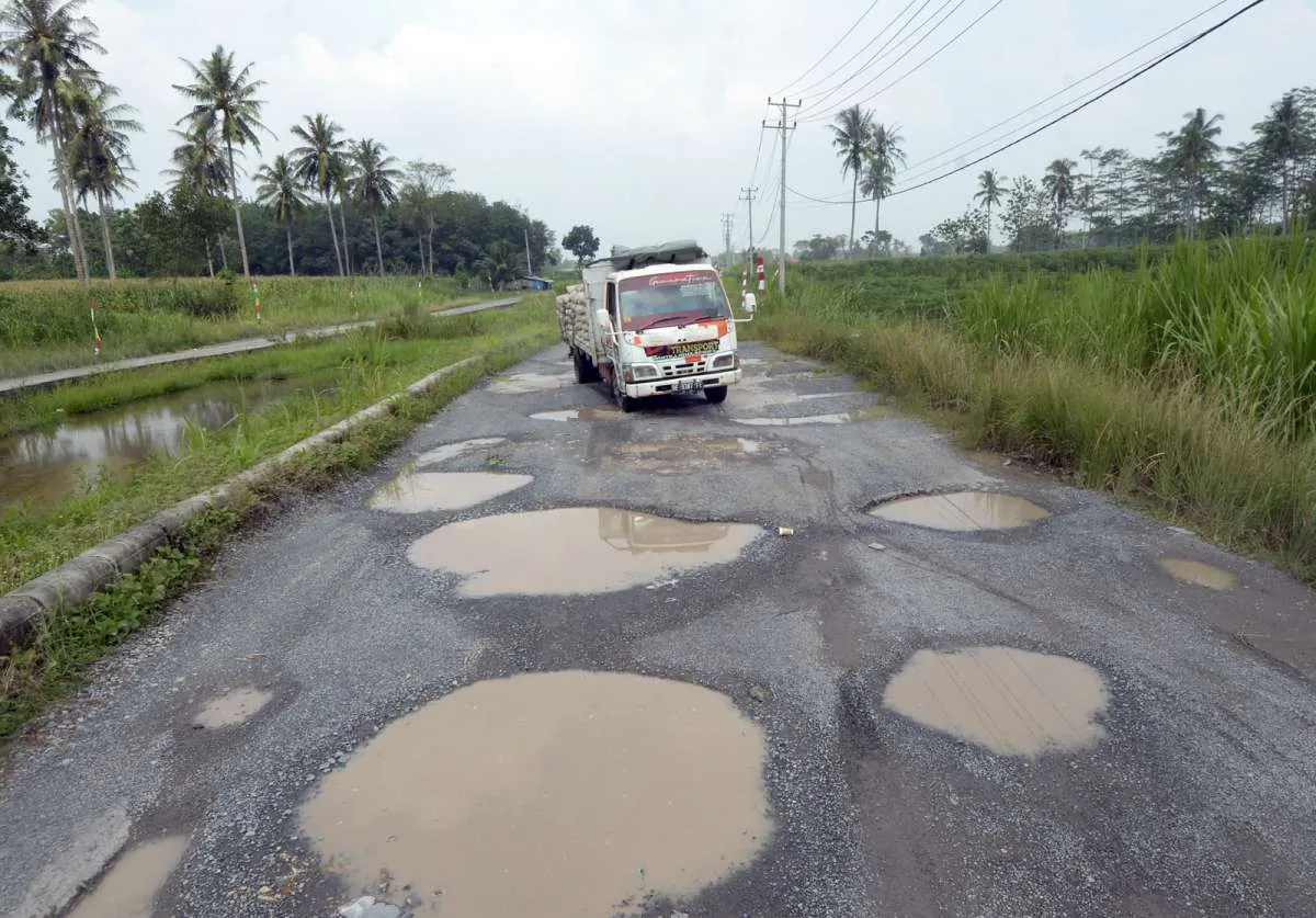Anggaran Dipangkas, Kementerian PU Semakin Selektif Lakukan Perbaikan Jalan