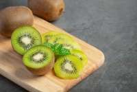Apa Saja Buah Penurun Kolesterol Tinggi secara Alami yang Paling Cepat?