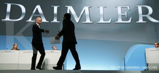 Direktur Utama Daimler Dieter Zetsche akan berhenti Mei 2019