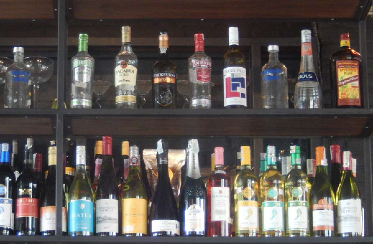 Penyusunan Naskah RUU Larangan Minol Dikebut