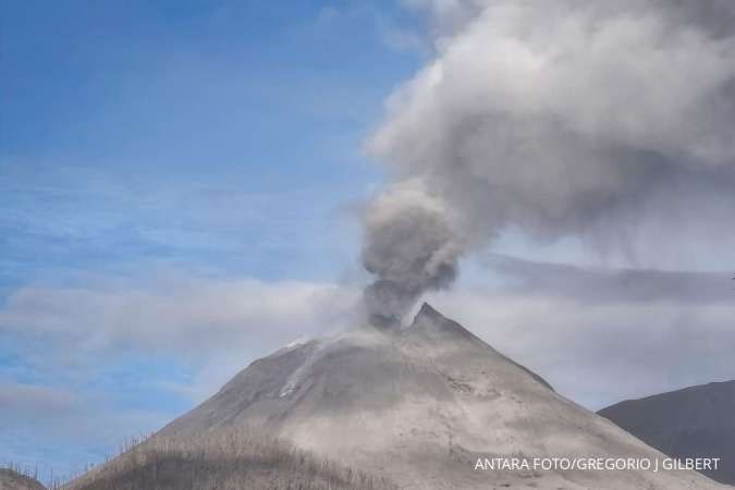 Status Gunung Aktif Selasa (23/9): 1 Gunung Berstatus Awas, 3 Berstatus Siaga