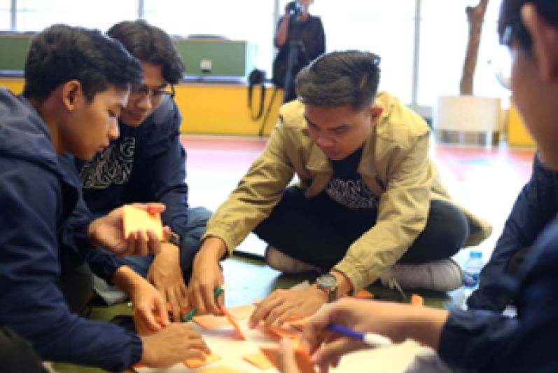 Kontan. Digistar Class Intern merupakan wujud komitmen Telkom dalam membentuk insan muda Indonesia y