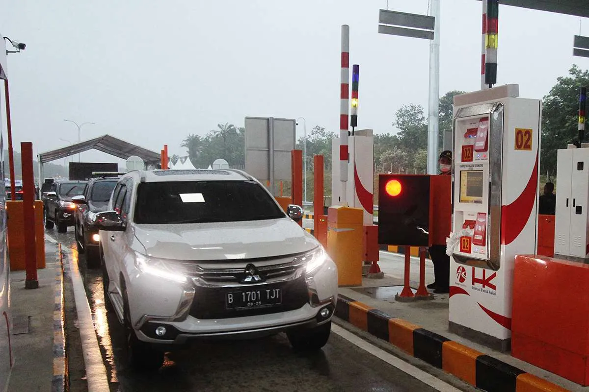 Apa saja pelanggaran yang wajibkan pengguna tol didenda? Ini informasinya