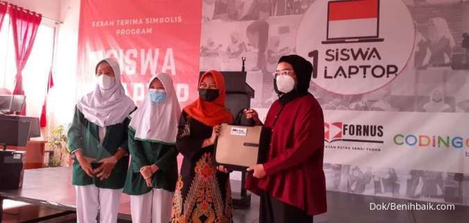 Sebanyak 70 Unit Laptop Disalurkan untuk Calon Desainer Grafis Andal Indonesia
