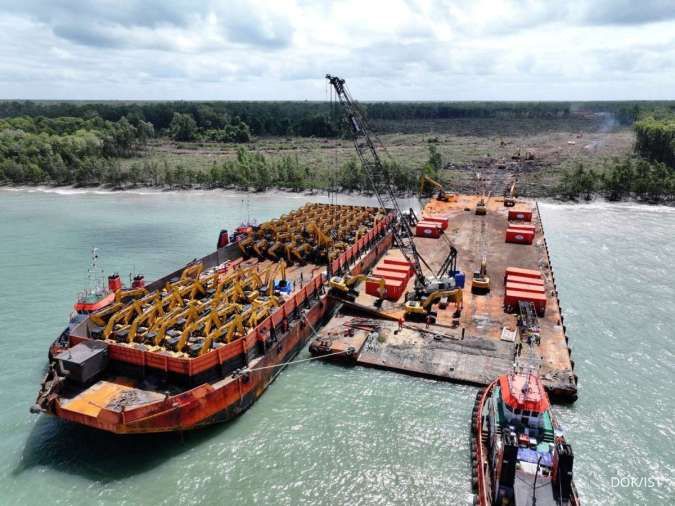 Sebanyak 88 Unit Alat Berat Pesanan Haji Isam Tiba di Wanam Merauke Papua Selatan