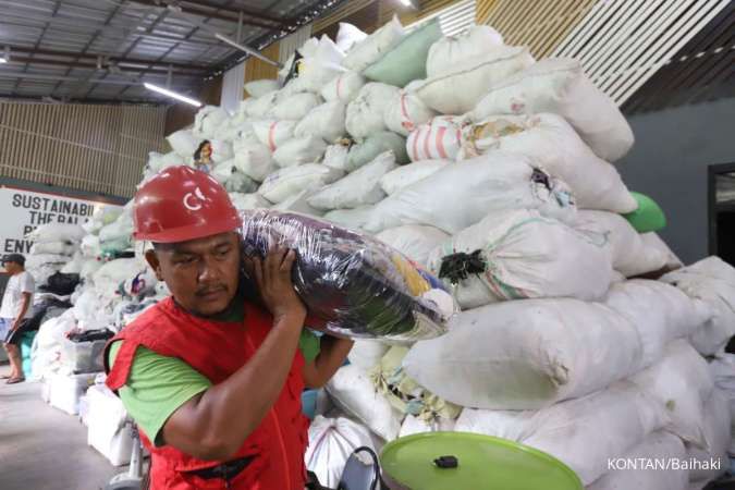 Impor Pakaian Bekas Semakin Menumpuk