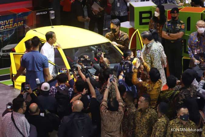 Jokowi Ingatkan Pabrikan Otomotif Nasional untuk Tingkatkan Ekspor