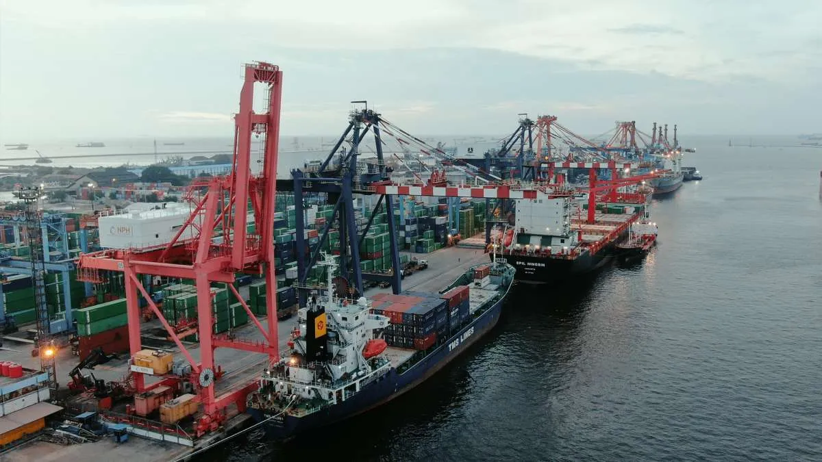 IPC TPK Kembali Layani New Service Dengan Meratus Line