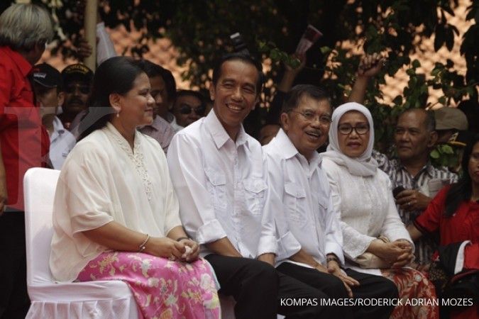 Mesranya Jokowi dan istri di Papua