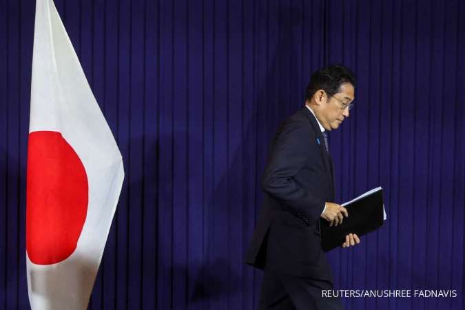 Japan's Kishida Announces $113 Billion Package to Combat Inflation Pain