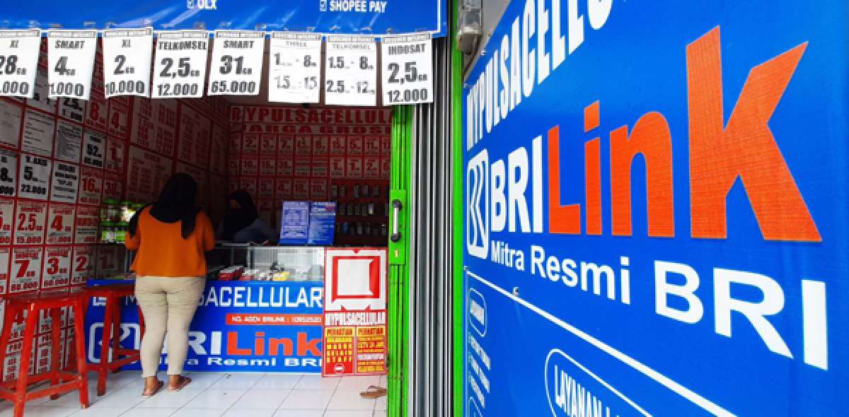 OJK Pangkas Pertumbuhan Kredit Industri Perbankan