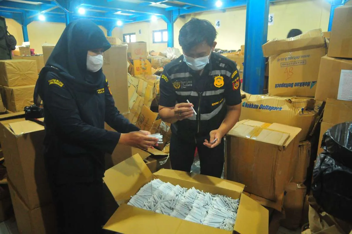 Bea Cukai Gelar Operasi Gempur Rokok Ilegal Mulai 12 September Hingga 12 November