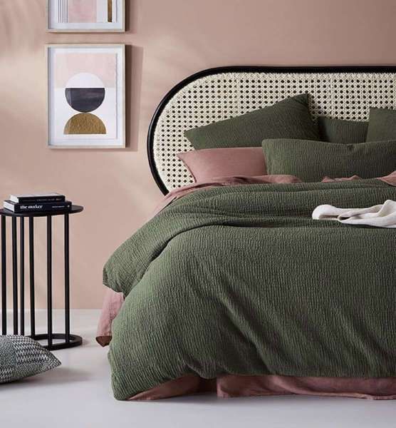 Ternyata Rumah Bernuansa Pink Jadi Tren Warna Cat Rumah 2022 Lho!