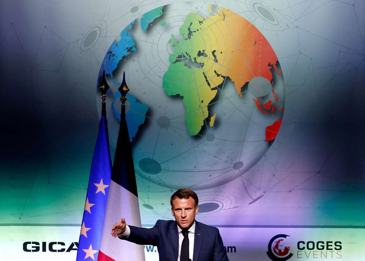 Tak Percaya Rusia, Macron Cari Alternatif Pengiriman Biji-Bijian Ukraina Via Rumania
