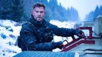 Daftar 7 Film Populer Chris Hemsworth Si Pemeran Thor