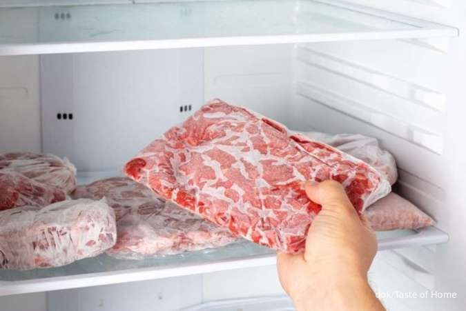 Dapat Daging Perayaan Idul Adha, Ini 7 Cara Tepat Awetkan Daging Kurban dalam Kulkas